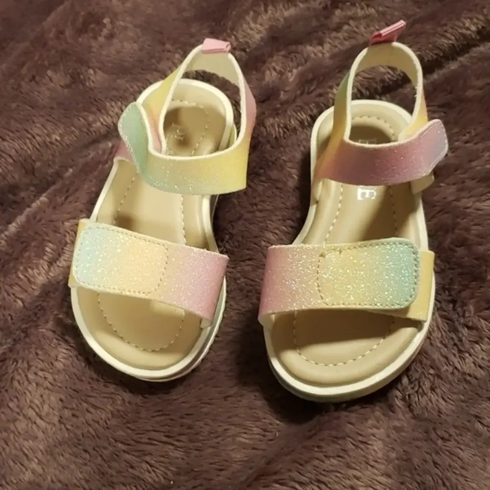 Glittery sandals‎